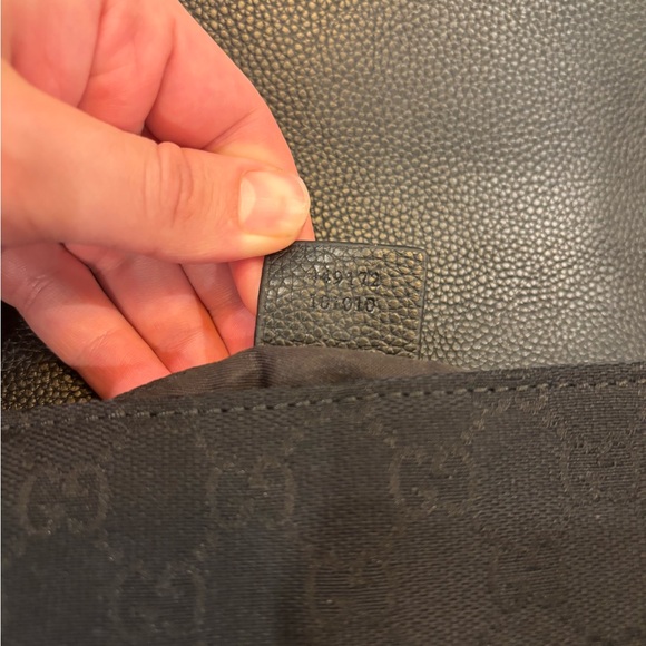 Gucci Black Monogram Messenger Bag - Picture 3 of 4
